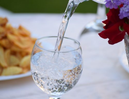 Botellas personalizadas para presentar el agua en tu restaurante